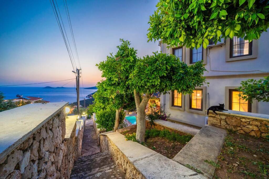 Azure Apartment With Sea View In Kalkan Esterno foto
