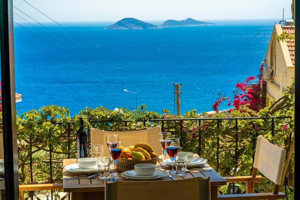 Azure Apartment With Sea View In Kalkan Esterno foto
