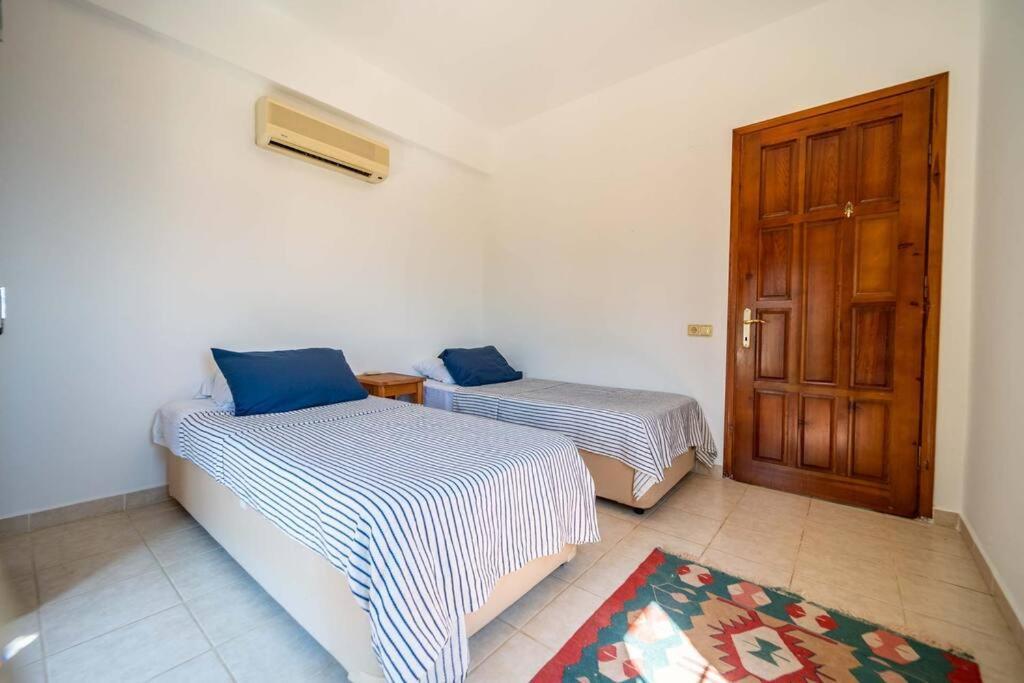 Azure Apartment With Sea View In Kalkan Esterno foto