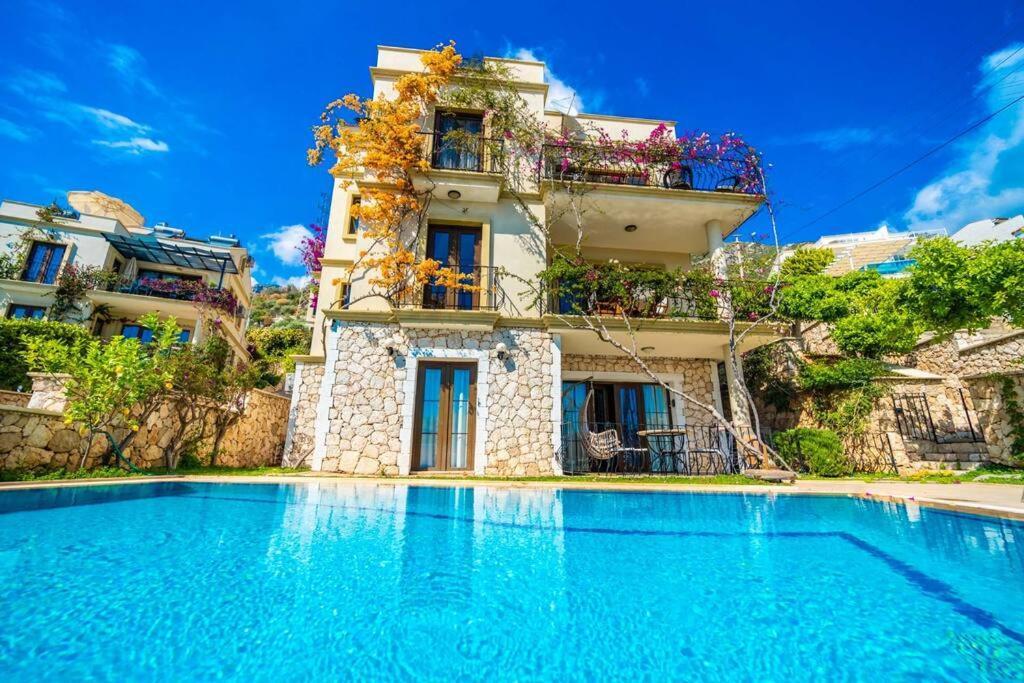 Azure Apartment With Sea View In Kalkan Esterno foto