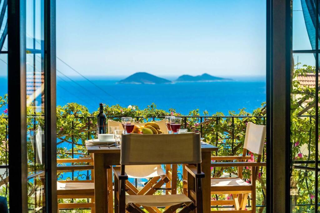 Azure Apartment With Sea View In Kalkan Esterno foto