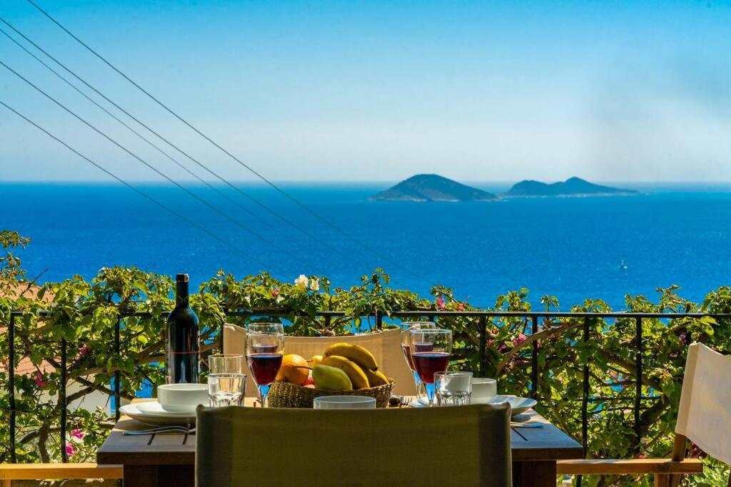 Azure Apartment With Sea View In Kalkan Esterno foto